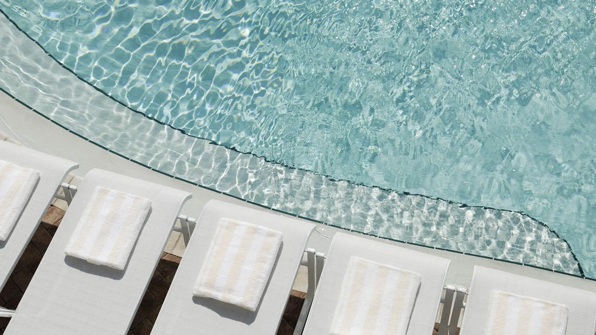 Lido Beach Resort - Sarasota